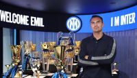 Emil Audero Berjalan di Gunung Rinjani Saat Diperkenalkan Inter Milan - GenPI.co