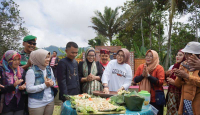 Festival Rujak Otek Jadi Magnet Wisatawan ke Lumajang - GenPI.co
