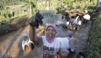 Ngobeng Lauk, Cara Ganjar Sejati Perkuat Silaturahmi di Ciamis - GenPI.co