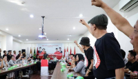 Hadiri Pengukuhan GSI di Rumah Aspirasi Ganjar Pranowo, Gading Marten Jujur - GenPI.co
