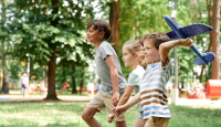 4 Cara Membuat Anak Hiperaktif Bisa Lebih Tenang Tanpa Paksaan - GenPI.co