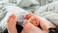 Arti Posisi Gaya Tidur Dapat Memengaruhi Nasib Pernikahan - GenPI.co