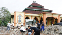 Bantu Warga Serang, Ganjar Untuk Semua Gotong Royong Bangun Masjid - GenPI.co
