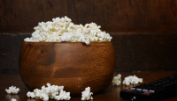 Penelitian Sebut Makan Popcorn Setiap Hari Bisa Mengurangi Risiko Demensia - GenPI.co