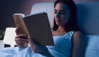 5 Rekomendasi Buku Bacaan Ringan Sebelum Tidur - GenPI.co