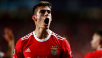 Bursa Transfer: Incar Bek Muda Benfica, Liverpool Alami Kesulitan - GenPI.co