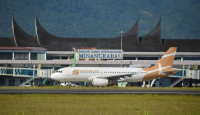 Imbas Erupsi Gunung Marapi, Bandara Minangkabau Padang Ditutup Sementara - GenPI.co