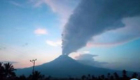 Gunung Lewotobi Laki-laki Erupsi Lagi, Muntahkan Abu Vulkanik Setinggi 1,5 Km - GenPI.co
