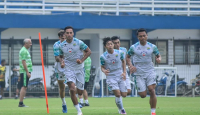 Persib Bandung Digeber Latihan Feeling Ball hingga Fisik - GenPI.co