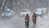 BMKG: 25 Provinsi Waspada Hujan Lebat Disertai Petir dan Angin Kencang - GenPI.co