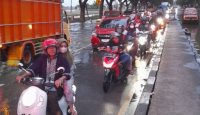 Banjir Mulai Surut, Jalur Pantura Demak-Kudus Kembali Dibuka - GenPI.co