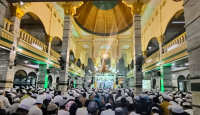 Isra Miraj di Masjid Al-Munawwar Hadirkan Habib Thohir al-Haddar - GenPI.co