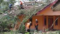 Diterjang Angin Puting Beliung, 157 Rumah di Ciamis Rusak - GenPI.co