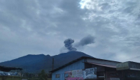 Dampak Abu Vulkanik Erupsi Gunung Marapi, Bandara Minangkabau Ditutup - GenPI.co