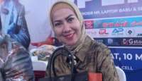 Venna Melinda Kerepotan Ajari Anak Puasa Ramadan - GenPI.co
