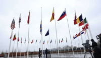 Para Pemimpin NATO Berjanji Akan Kerahkan Senjata ke Ukraina Selama Satu Tahun Lagi - GenPI.co