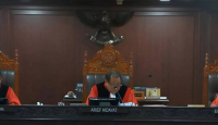 Pertanyakan Keabsahan Tanda Tangan Surya Paloh, Hakim MK: Kok Beda Sekali - GenPI.co