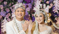 Menikah, Rizky Febian dan Mahalini Dapat Karangan Bunga dari Jokowi - GenPI.co