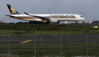 1 Orang Meninggal Akibat Singapore Airlines Alami Turbulensi Parah, Kemenlu: Tidak Ada WNI - GenPI.co