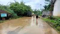 Banjir Bandang Terjang OKU Sumsel, Jalan Lintas Sumatra Terputus - GenPI.co