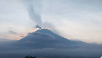 Gunung Semeru Alami Erupsi Sebanyak 20 Kali Sehari - GenPI.co