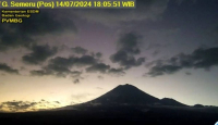 Gunung Semeru Erupsi, Alami 20 Kali Gempa Guguran - GenPI.co