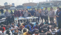 Miris! Digerebek Polisi, Puluhan Warga Kampung Boncos Jakarta Barat Kedapatan Positif Konsumsi Narkoba - GenPI.co
