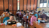 Sri Mulyani Sebut Program Makan Bergizi Gratis Masuk Postur APBN 2025 - GenPI.co