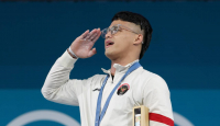 Raih Emas dan Cetak Sejarah Olimpiade, Rizki Juniansyah Menangis - GenPI.co