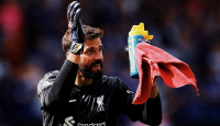 Alisson Becker Bongkar Target Arne Slot di Liverpool - GenPI.co