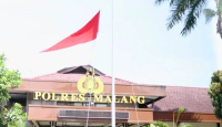 Kenang 2 Tahun Tragedi Kanjuruhan, Polres Malang Kibarkan Bendera Setengah Tiang - GenPI.co