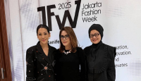 ISSHU Hadirkan Koleksi Futuristik dan Eksentrik di Jakarta Fashion Week 2025 - GenPI.co