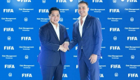 Sambut 3 Legenda Sepak Bola Dunia di Bali, Erick Thohir Semringah - GenPI.co