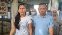 Larang Ayah Masuk Politik, Ayu Ting Ting: Sudah Tua, Nggak Usah Banyak Gaya - GenPI.co