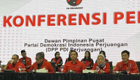 Pecat Effendi Simbolon, PDIP: Berkomunikasi dengan Pak Jokowi - GenPI.co