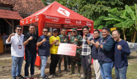 Telkomsel Berikan Bantuan untuk Warga Terdampak Bencana di Kabupaten Cianjur - GenPI.co