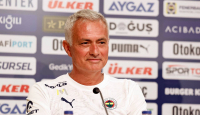 Gianluigi Buffon Larang Timnas Italia Rekrut Jose Mourinho - GenPI.co