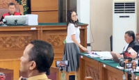 Nikita Mirzani Ngaku Punya Bukti Reza Gladys Atur Sidang - GenPI.co