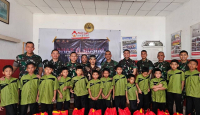 Siswa Diklapaif Gelar Bhakti Sosial, Kapten Inf Yohanes Rahawarin: TNI untuk Rakyat - GenPI.co