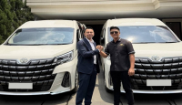 Hardy Classic Rombak Total Toyota Hiace Milik Raffi Ahmad, Kabinnya Full Touch Screen - GenPI.co