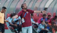Mauricio Tak Masalah Laga Persija Kontra PSIM Dipindah ke Bali: Lapangan Berkualitas - GenPI.co