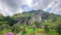 3 Rekomendasi Wisata Cirebon, Melepas Penat di Taman Batu Lawang - GenPI.co