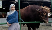 Ria Ricis Pilih Sapi Kurban, Moana Menangis Ketakutan - GenPI.co