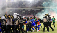 3 Fakta Kerusuhan Stadion Lukas Enembe Seusai Persipura Gagal Promosi ke Super League - GenPI.co