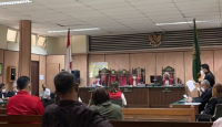 Suara Lantang Adam Deni: Wakil Rakyat Mengkriminalisasi Rakyatnya - GenPI.co