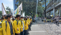 Polisi Bentangkan Kawat Berduri, Cegah BEM SI Mendekat ke Istana - GenPI.co