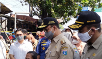 Anies Baswedan Datangi Korban Kebakaran Pasar Gembrong - GenPI.co
