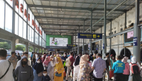 PT KAI Sediakan Layanan Porter Gratis di Stasiun Pasar Senen - GenPI.co