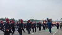 Puluhan Ribu Buruh Bergerak Kepung DPR, Tolak Omnibus Law - GenPI.co