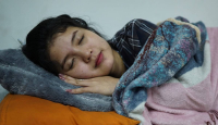 5 Posisi Tidur Seperti ini Bisa Menambah Tinggi Badan - GenPI.co